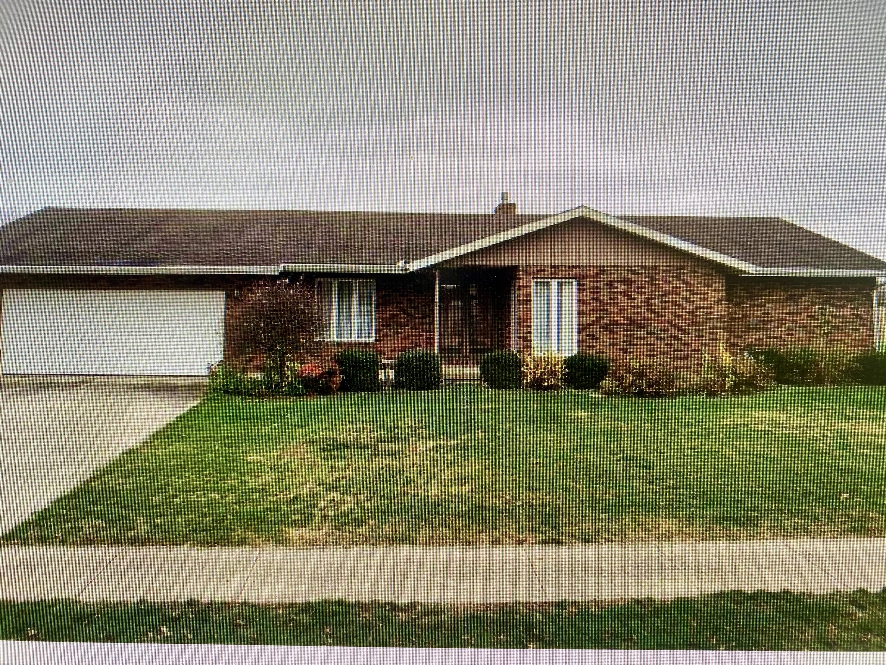 404 Kingswood Drive, Celina, Ohio 45822