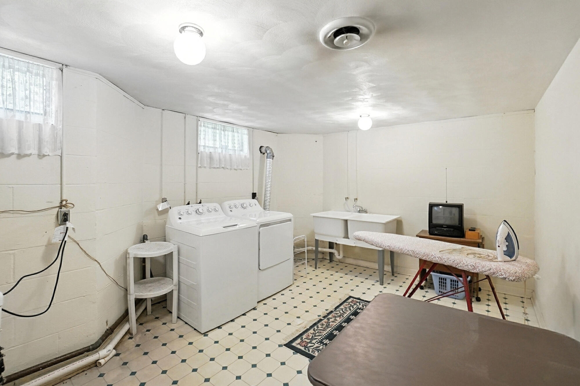 3436 Cambridge Drive, Springfield, Ohio 45503