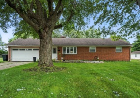 221 Royal Lane, Enon, Ohio 45323, 3 Bedrooms Bedrooms, ,2 BathroomsBathrooms,Residential,For Sale,Royal,1039565