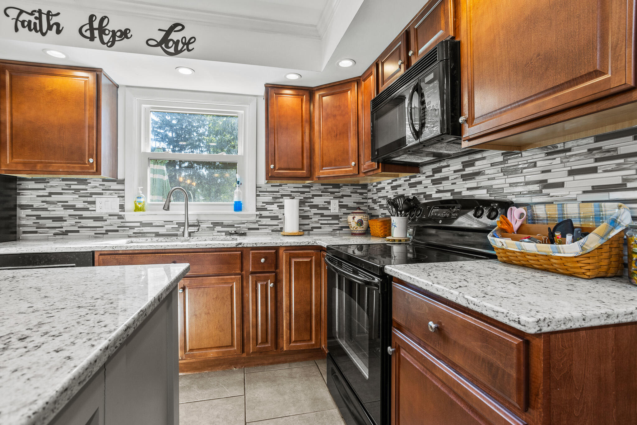 2215 Merrimont Drive, Troy, Ohio 45373