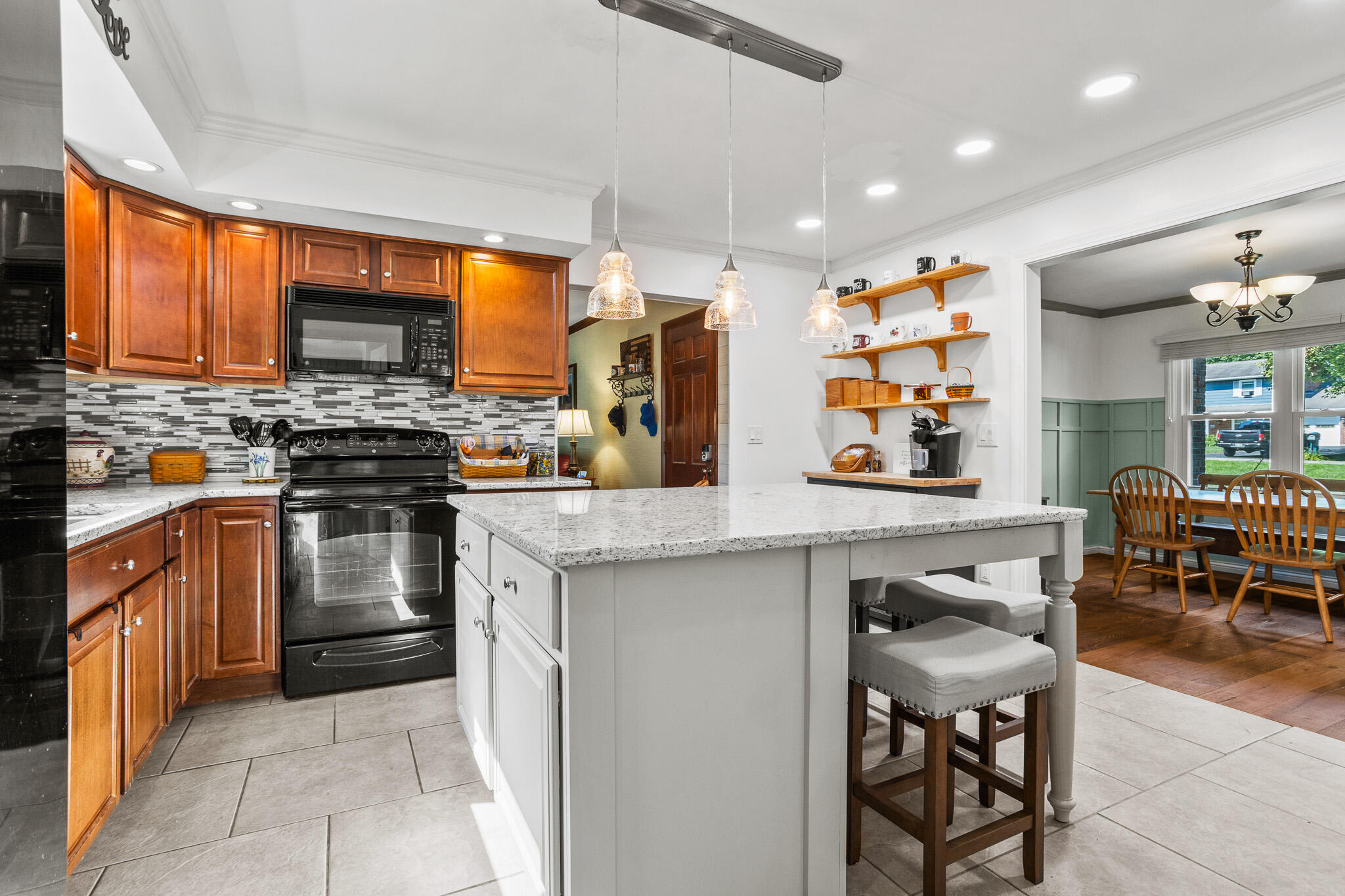 2215 Merrimont Drive, Troy, Ohio 45373