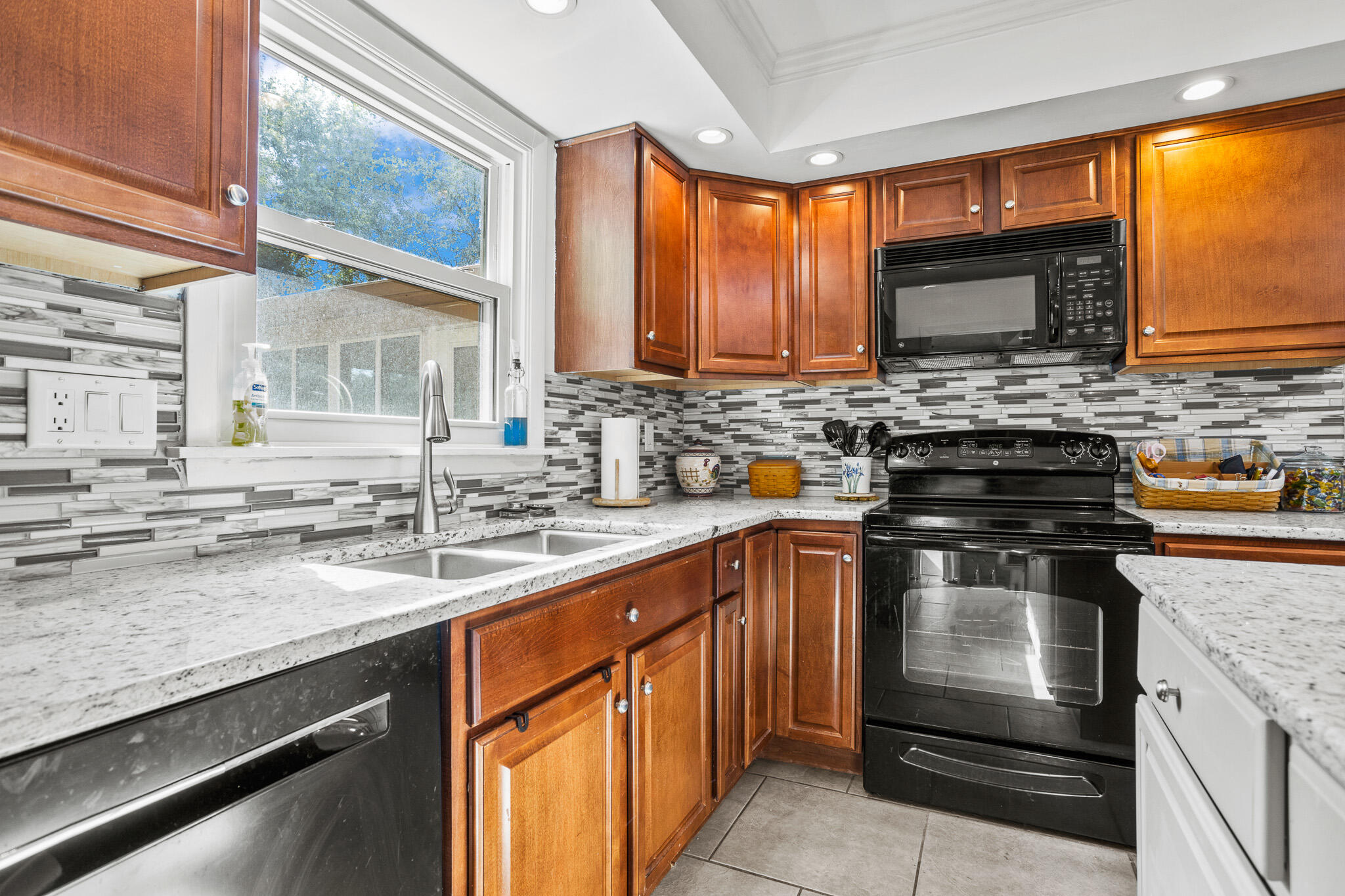 2215 Merrimont Drive, Troy, Ohio 45373