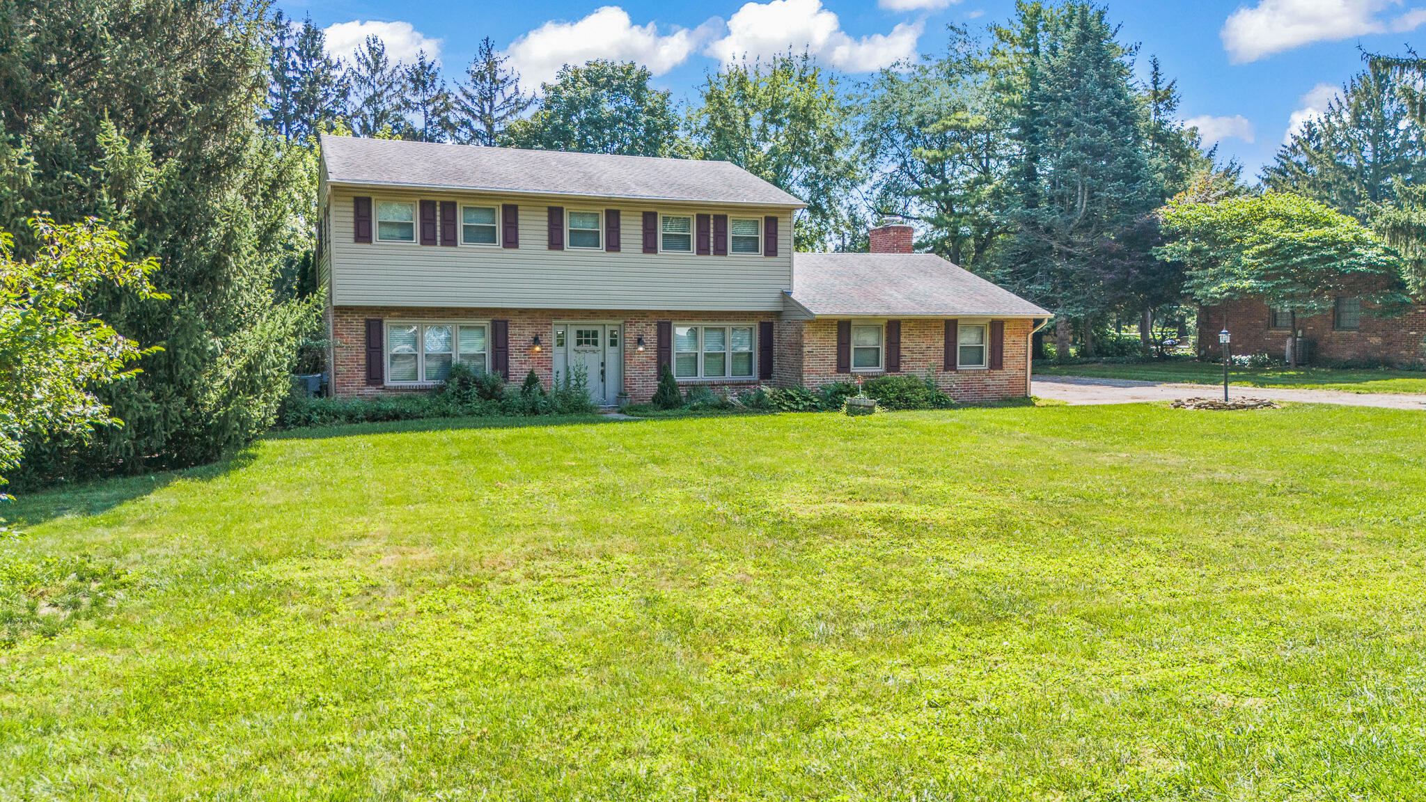 2215 Merrimont Drive, Troy, Ohio 45373