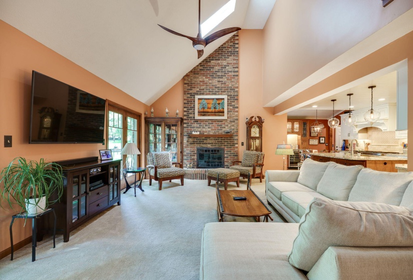 19-web-or-mls-7600-whispering-oaks-trail