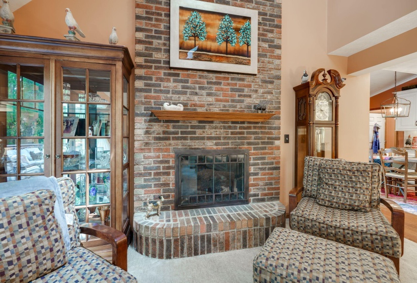 23-web-or-mls-7600-whispering-oaks-trail