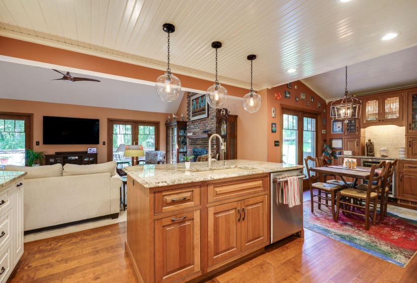 32-web-or-mls-7600-whispering-oaks-trail