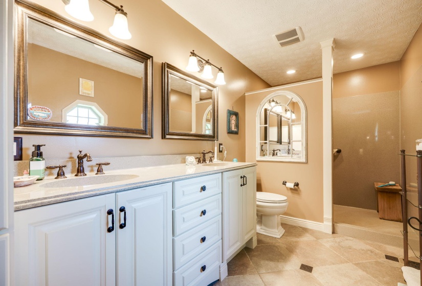 43-web-or-mls-7600-whispering-oaks-trail