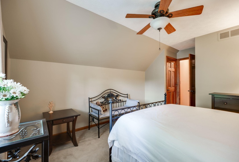 49-web-or-mls-7600-whispering-oaks-trail