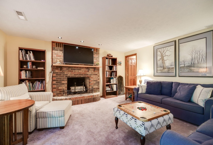 53-web-or-mls-7600-whispering-oaks-trail