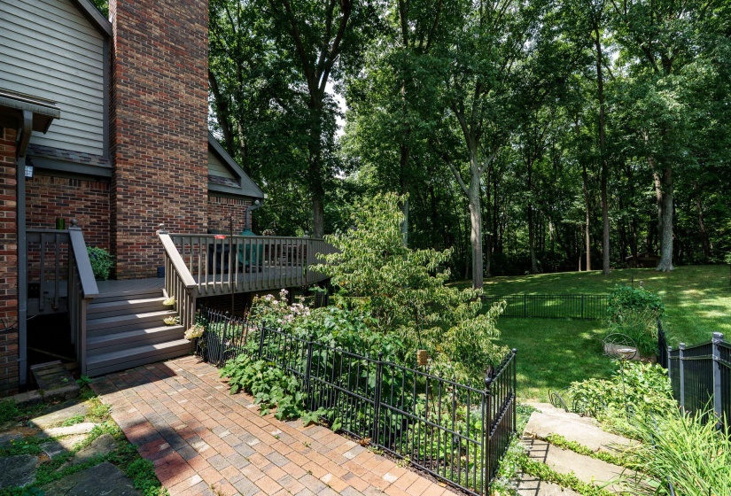 61-web-or-mls-7600-whispering-oaks-trail