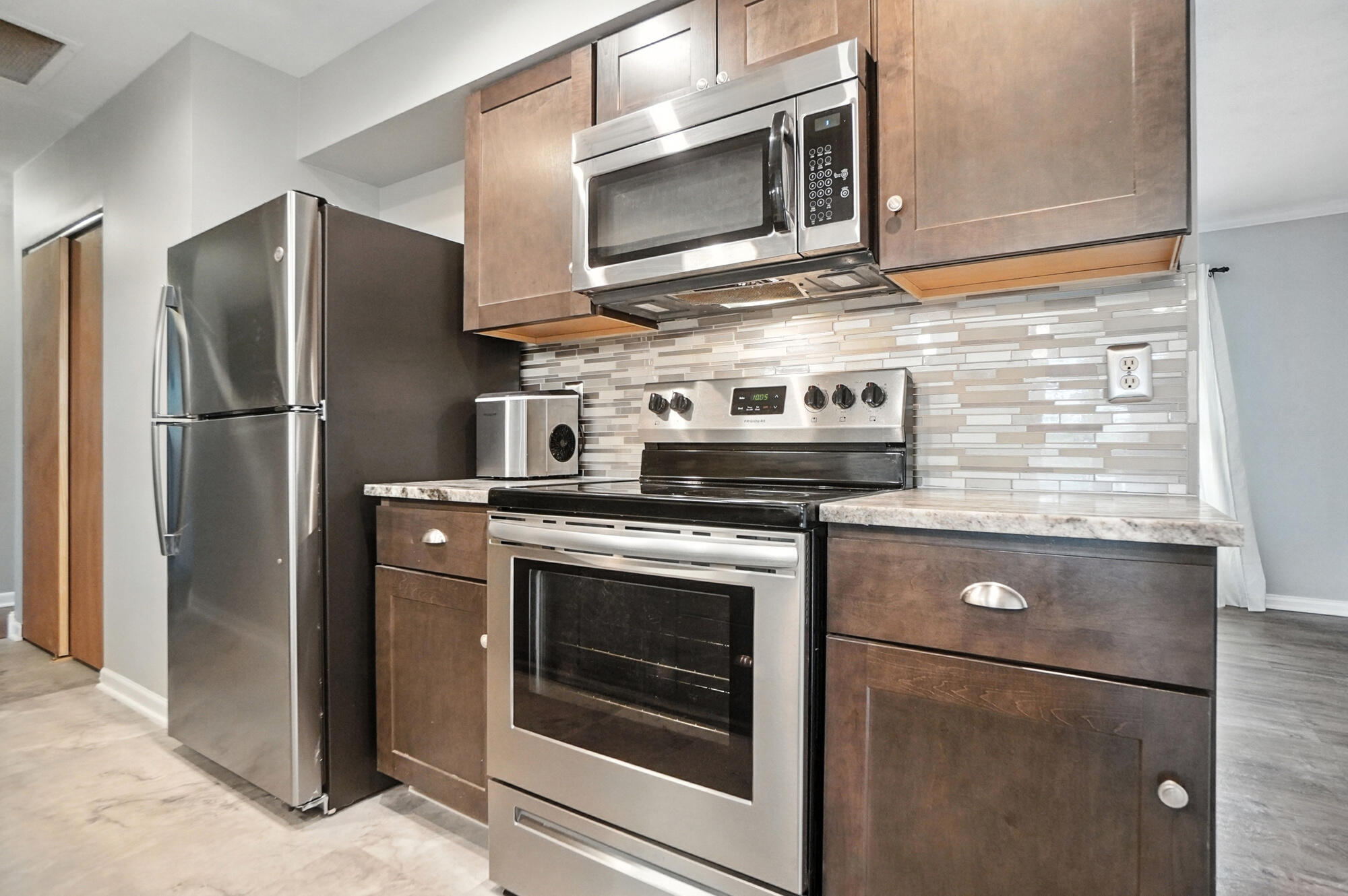 605 Village Court, Englewood, Ohio 45322