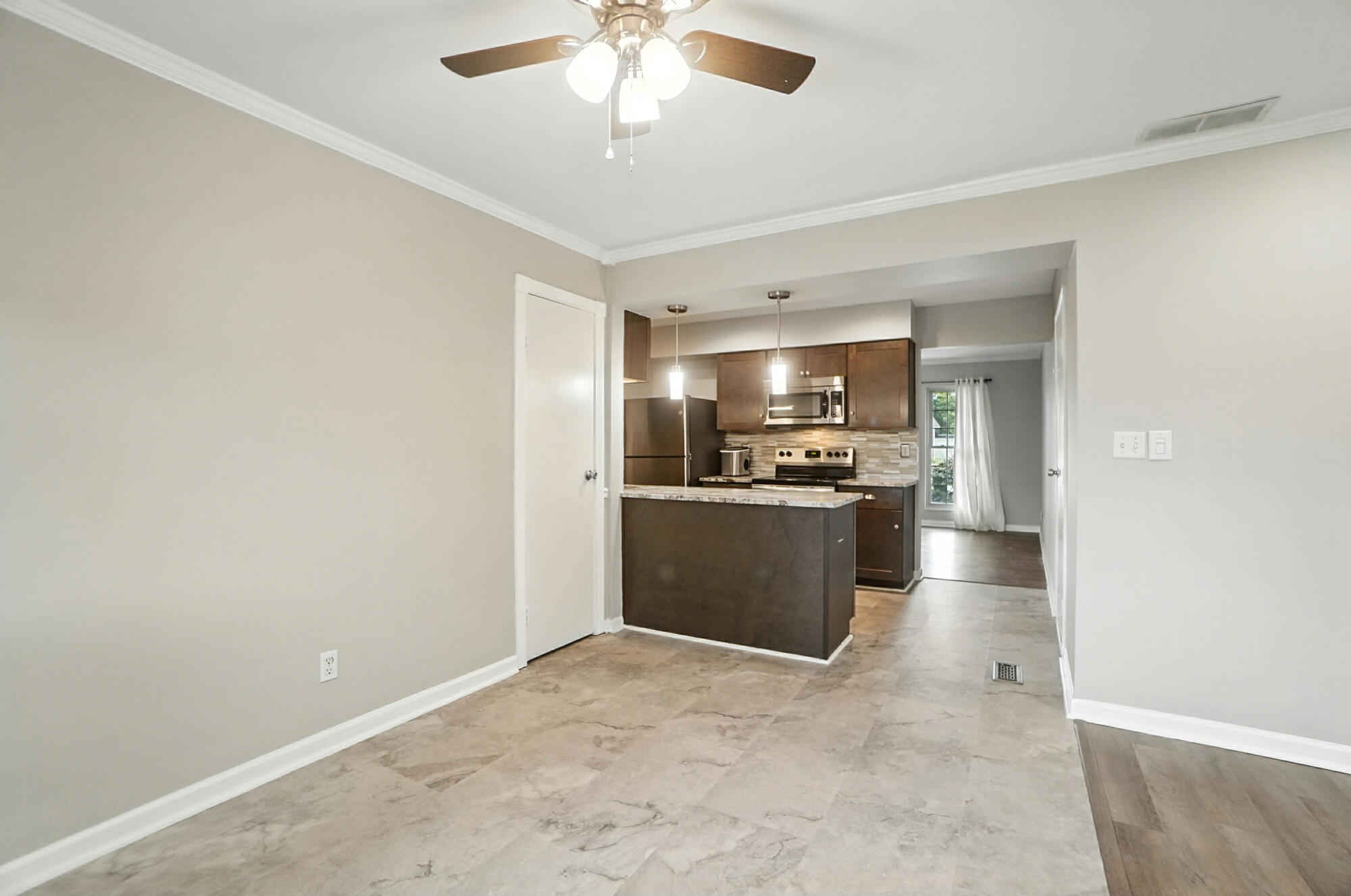 605 Village Court, Englewood, Ohio 45322