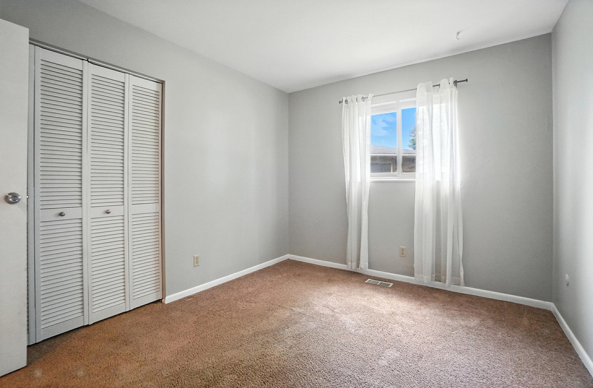 605 Village Court, Englewood, Ohio 45322