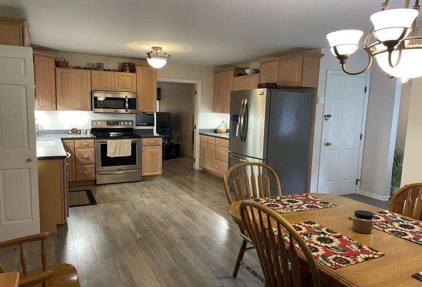 Eat In Kitchen