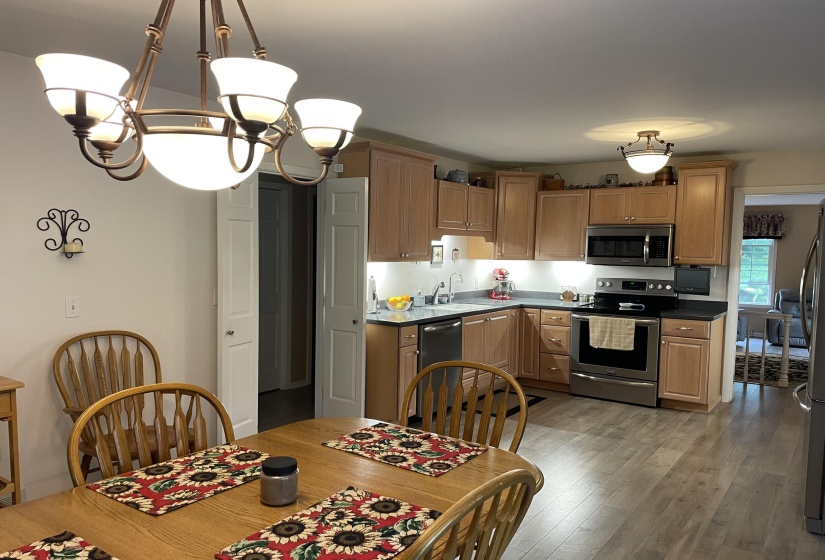 Eat In Kitchen