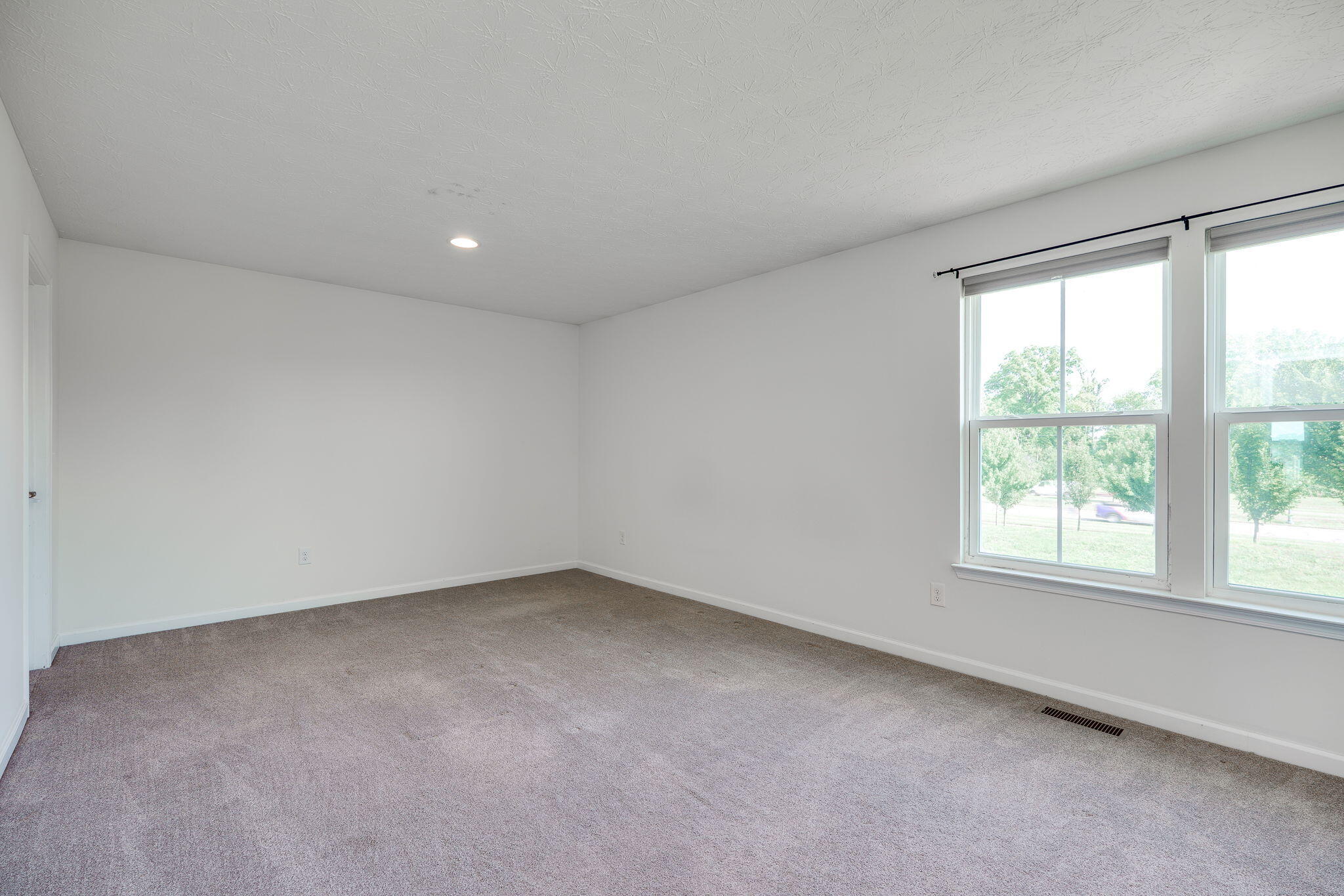 2417 Sunset Maple Drive, Tipp City, Ohio 45371