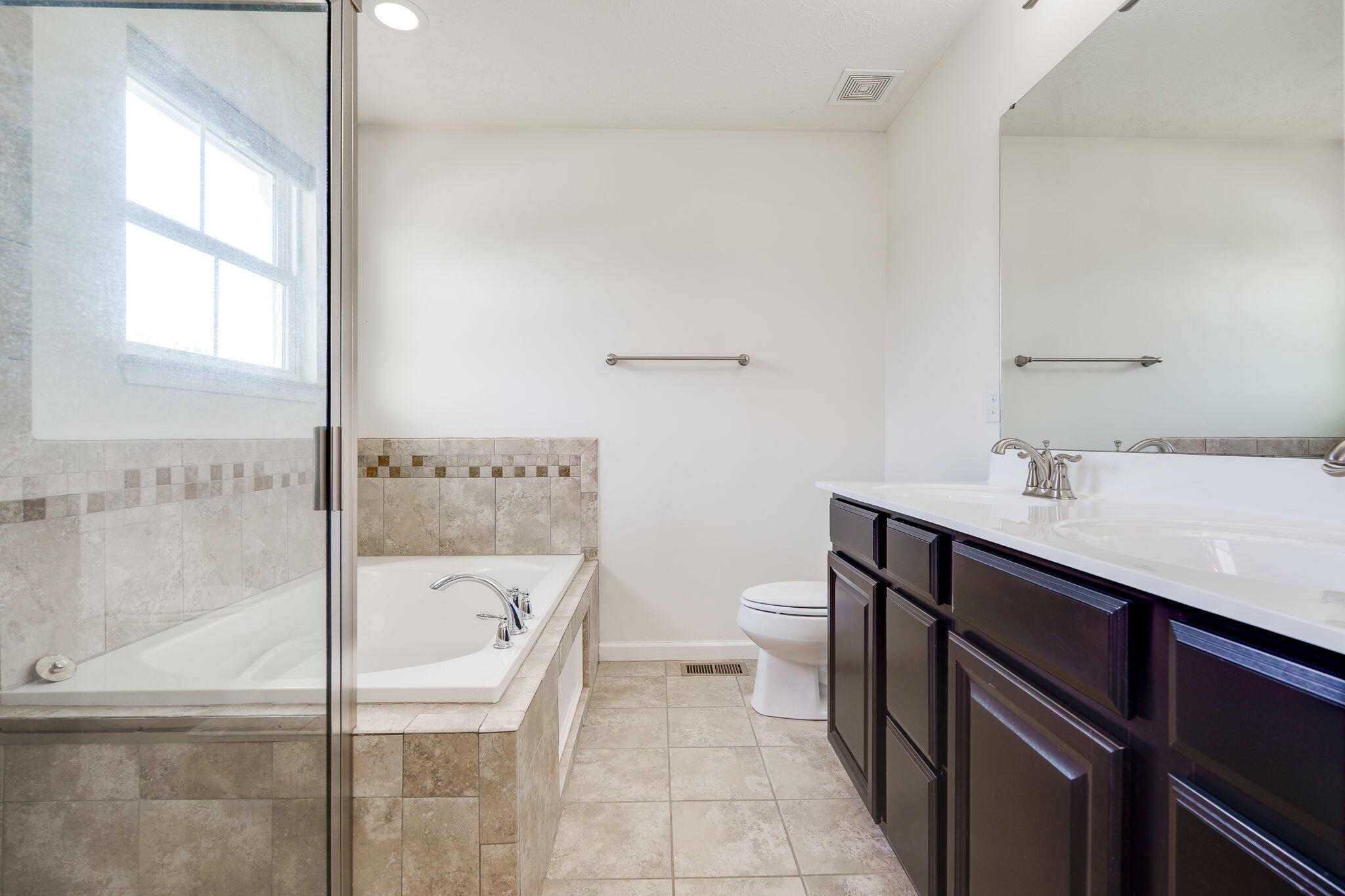 2417 Sunset Maple Drive, Tipp City, Ohio 45371