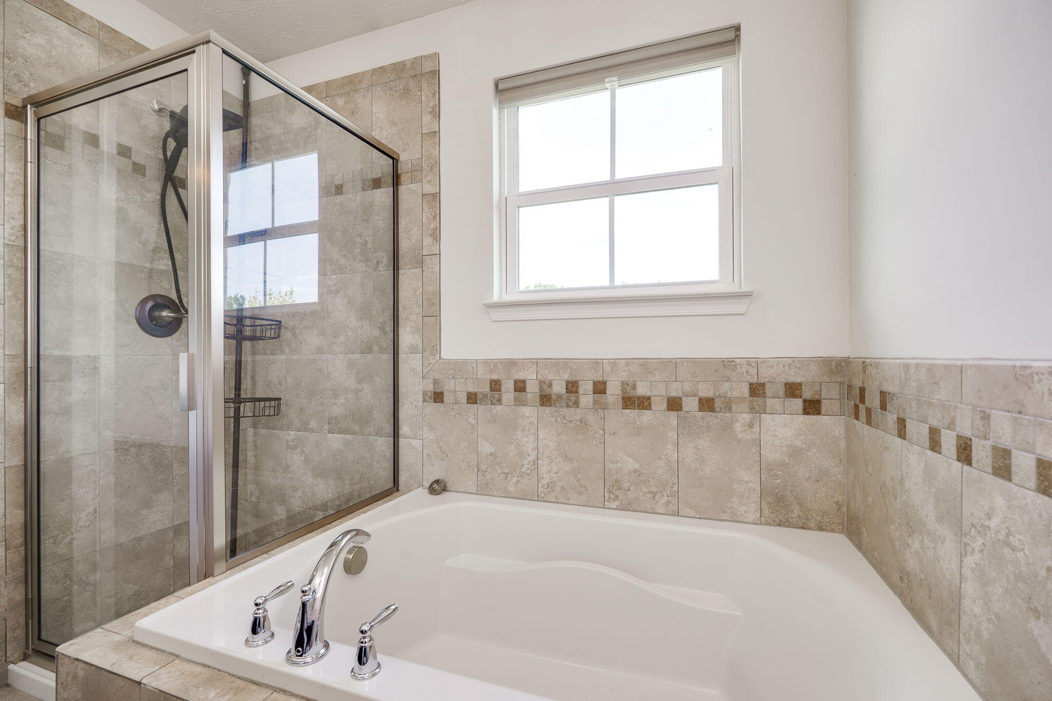 2417 Sunset Maple Drive, Tipp City, Ohio 45371