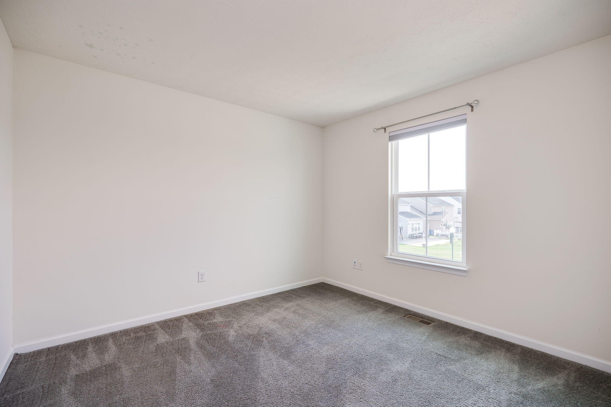 2417 Sunset Maple Drive, Tipp City, Ohio 45371
