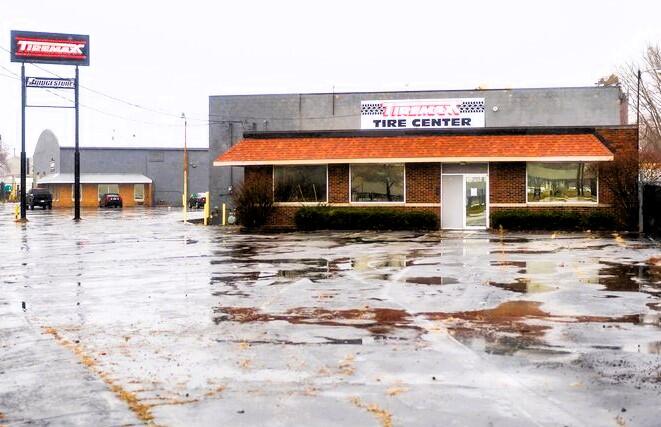 2555 Dorr Street, Toledo, Ohio 43606