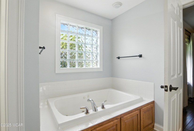 1049 Chippewa Drive, Van Wert, Ohio, 3 Bedrooms Bedrooms, ,2 BathroomsBathrooms,Residential,For Sale,Chippewa,307934