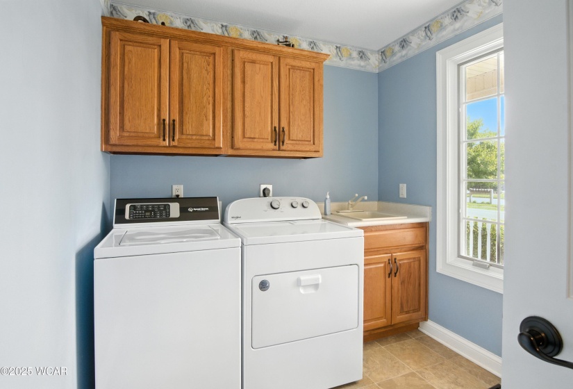 1049 Chippewa Drive, Van Wert, Ohio, 3 Bedrooms Bedrooms, ,2 BathroomsBathrooms,Residential,For Sale,Chippewa,307934