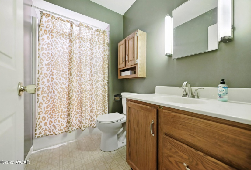 1631 Northbrook Drive, Lima, Ohio, 3 Bedrooms Bedrooms, ,2 BathroomsBathrooms,Residential,For Sale,Northbrook,307784