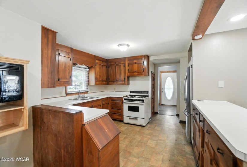 530 Mcpheron Avenue, Lima, Ohio, 3 Bedrooms Bedrooms, ,1 BathroomBathrooms,Residential,For Sale,Mcpheron,307867