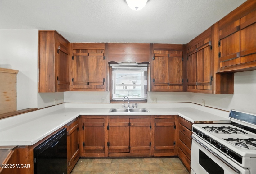 530 Mcpheron Avenue, Lima, Ohio, 3 Bedrooms Bedrooms, ,1 BathroomBathrooms,Residential,For Sale,Mcpheron,307867
