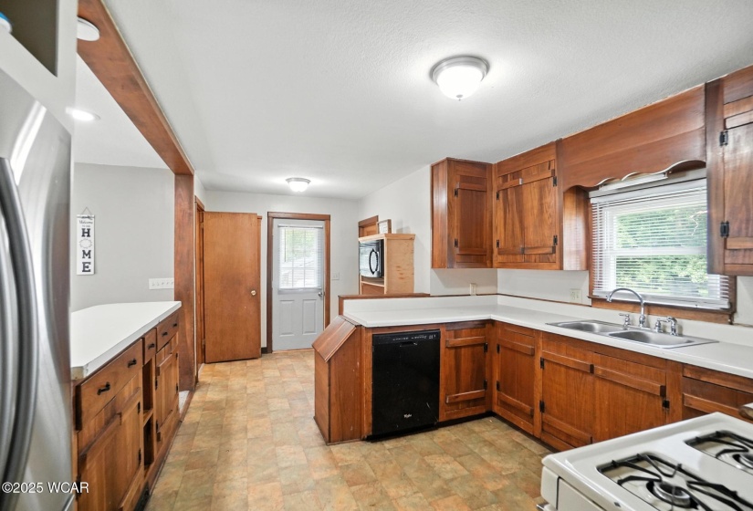 530 Mcpheron Avenue, Lima, Ohio, 3 Bedrooms Bedrooms, ,1 BathroomBathrooms,Residential,For Sale,Mcpheron,307867