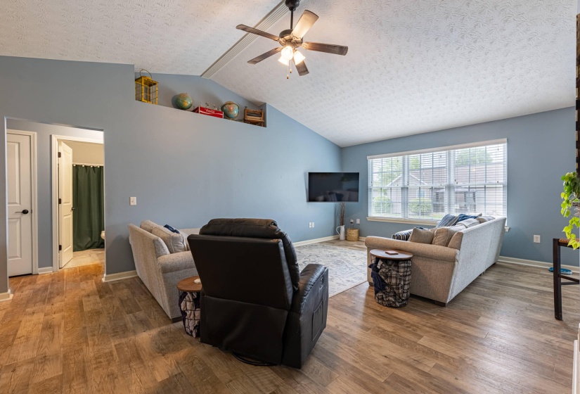 720 Sherwood-2