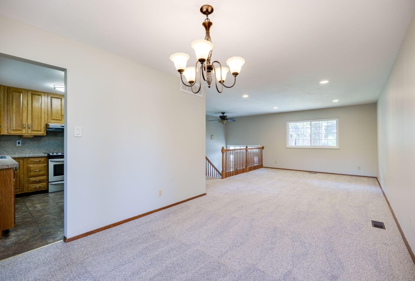 15-web-or-mls-1919-willowgreen-dr