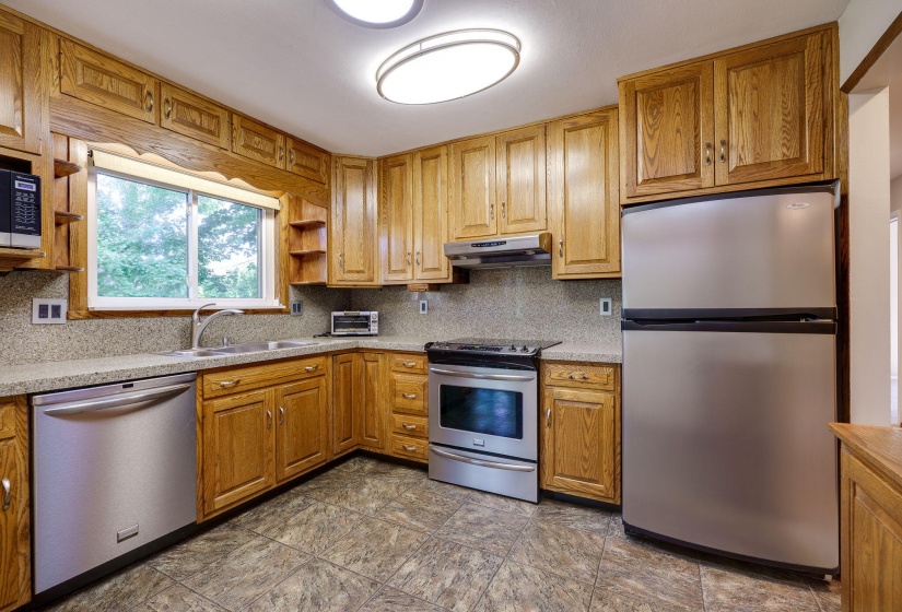 17-web-or-mls-1919-willowgreen-dr