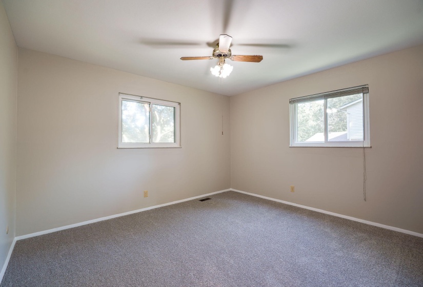 26-web-or-mls-1919-willowgreen-dr