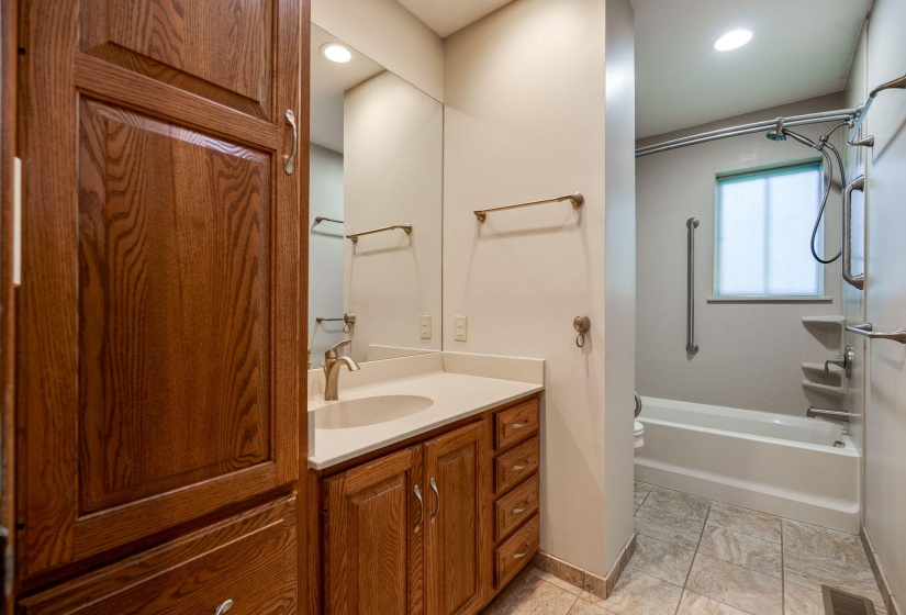 28-web-or-mls-1919-willowgreen-dr