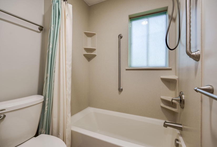 29-web-or-mls-1919-willowgreen-dr
