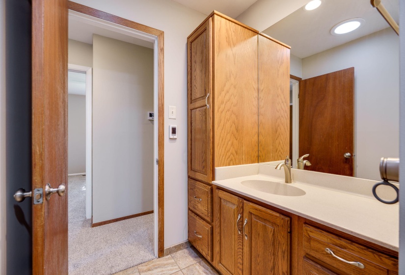 30-web-or-mls-1919-willowgreen-dr