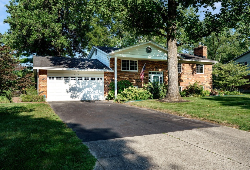 2-web-or-mls-1919-willowgreen-dr