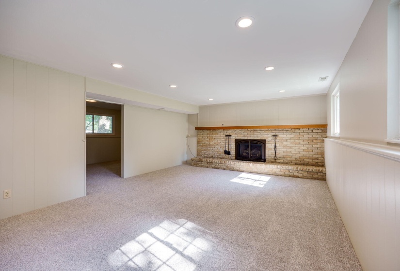 32-web-or-mls-1919-willowgreen-dr