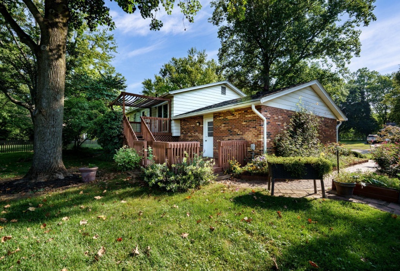 53-web-or-mls-1919-willowgreen-dr