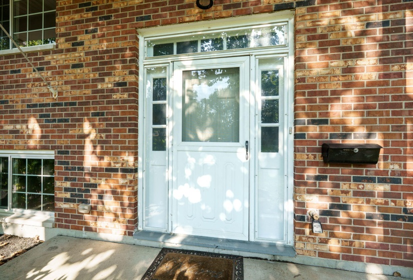 6-web-or-mls-1919-willowgreen-dr