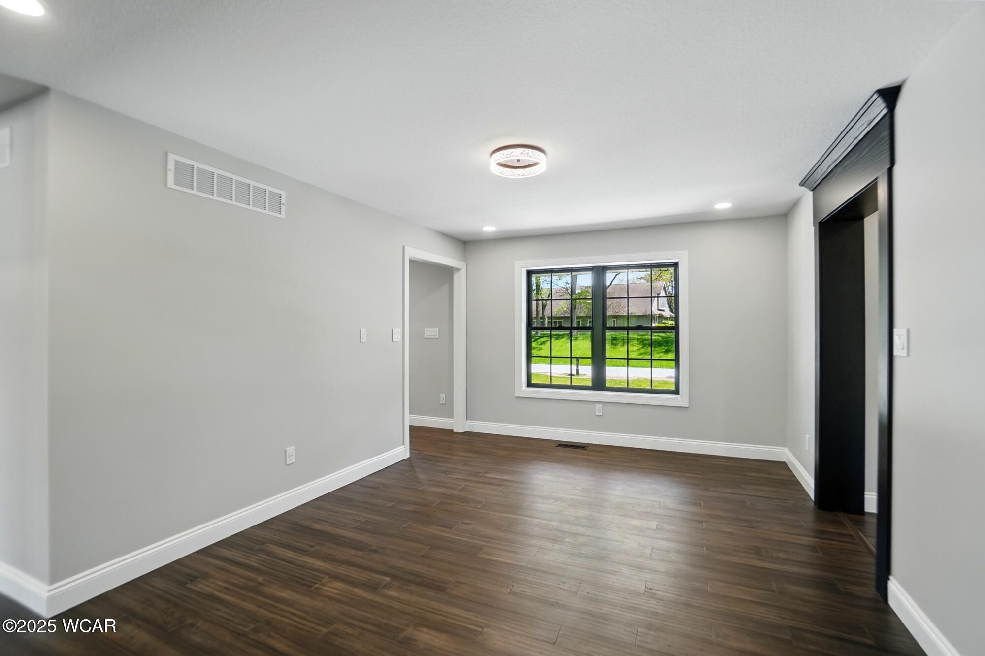 1652 Oak Woods Drive, Lima, Ohio