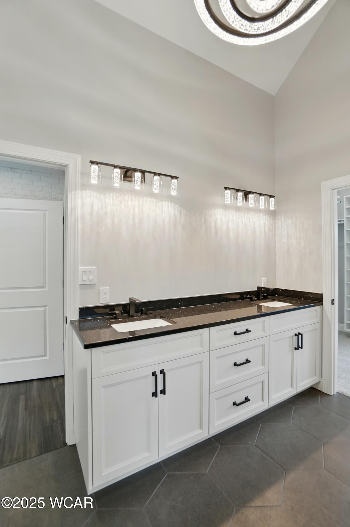 1652 Oak Woods Drive, Lima, Ohio