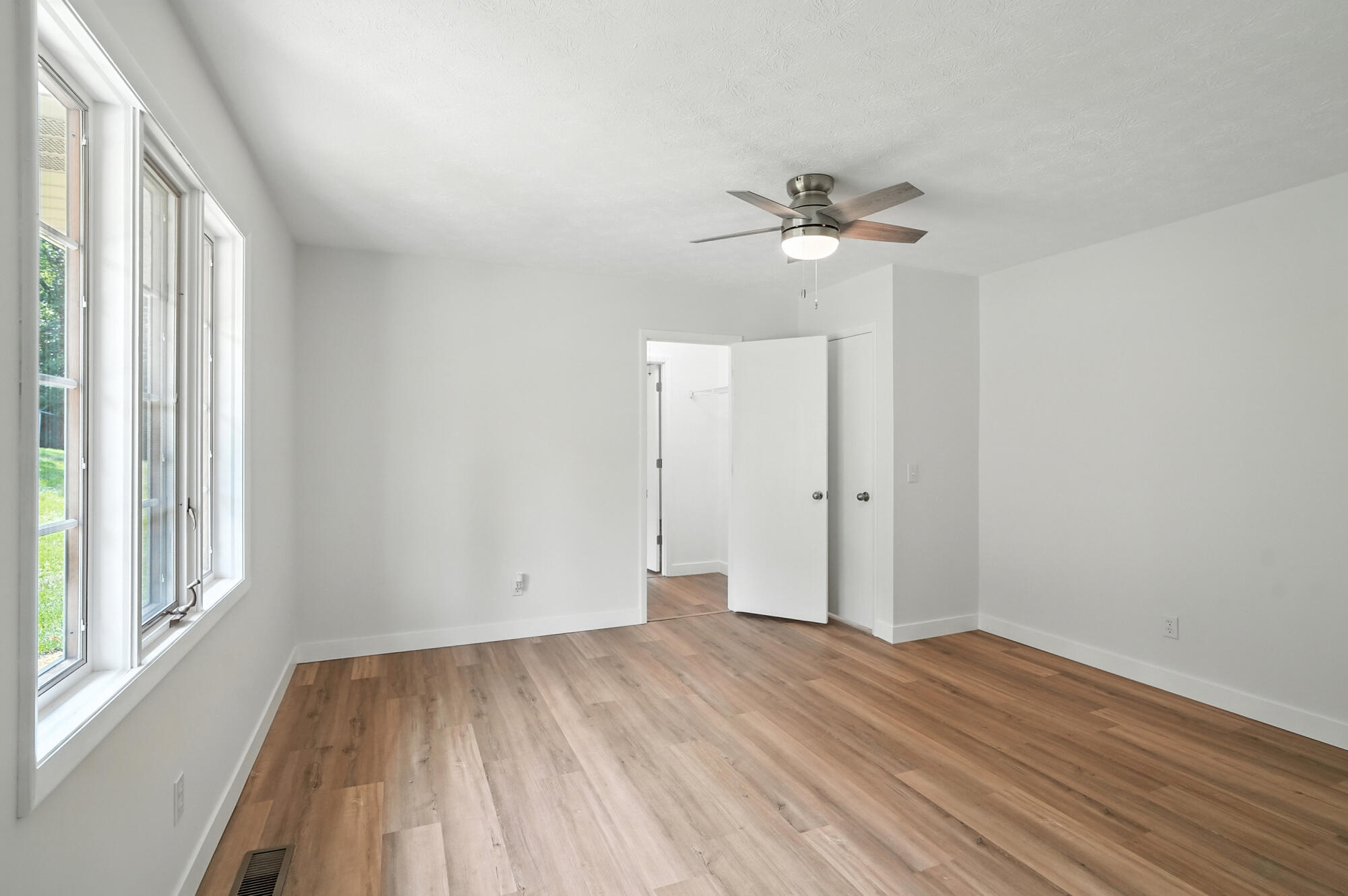 2100 Manhattan Boulevard, Springfield, Ohio 45504