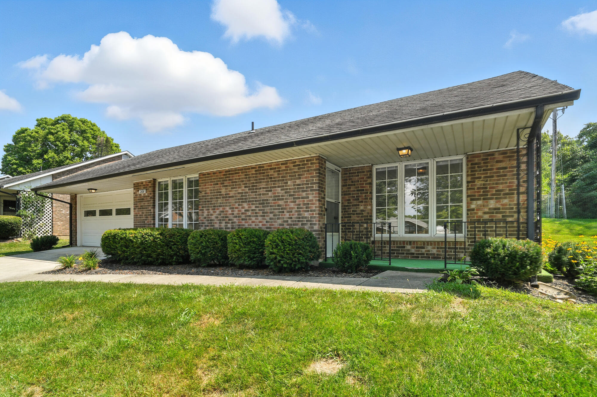 2100 Manhattan Boulevard, Springfield, Ohio 45504