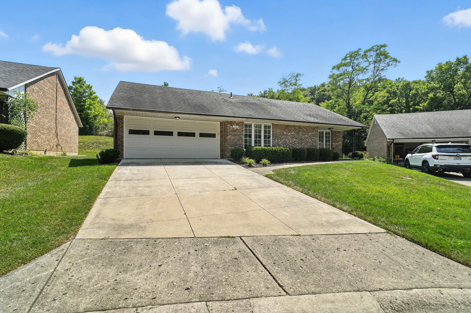 2100 Manhattan Boulevard, Springfield, Ohio 45504