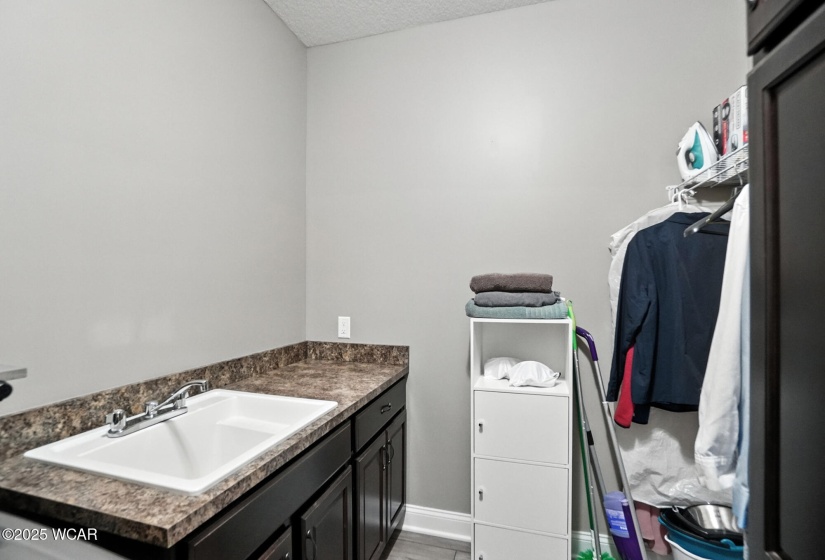 5566 Osman Road, Lima, Ohio, 3 Bedrooms Bedrooms, ,2 BathroomsBathrooms,Residential,For Sale,Osman,307958