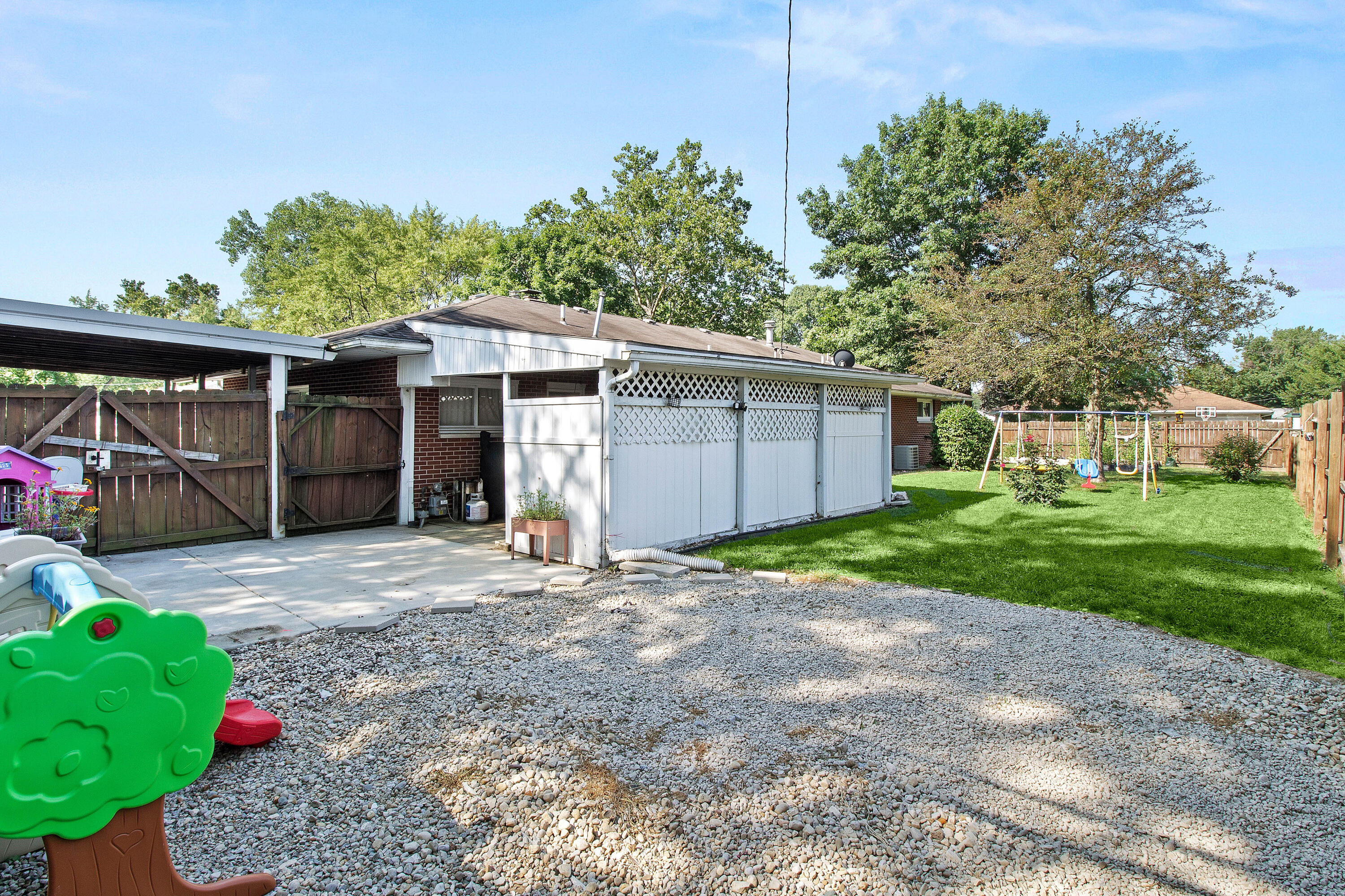 1285 North, Troy, Ohio 45373