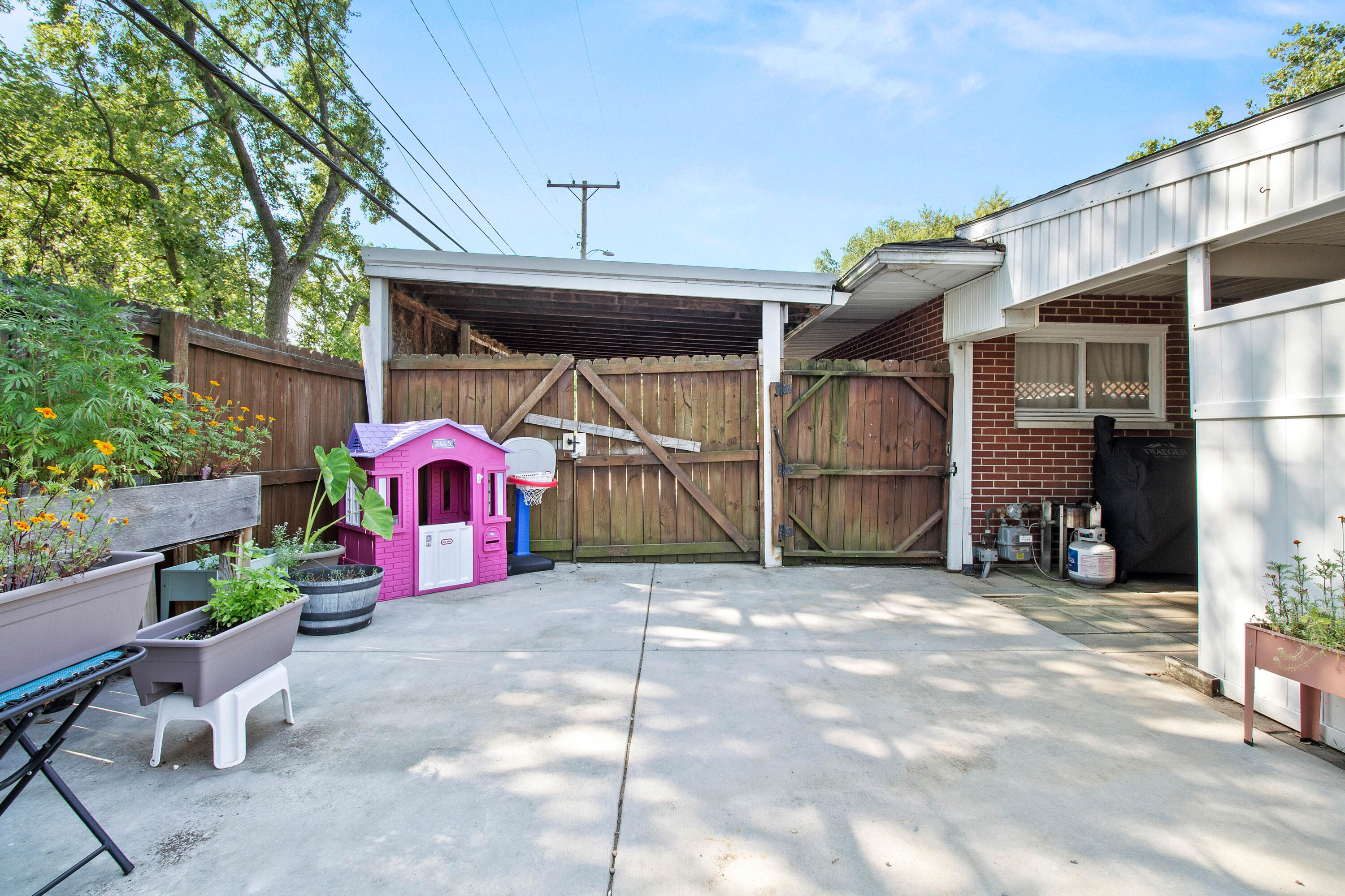 1285 North, Troy, Ohio 45373