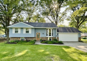 1860 Choctaw Drive, London, Ohio 43140, 5 Bedrooms Bedrooms, ,2 BathroomsBathrooms,Residential,For Sale,Choctaw,1040047